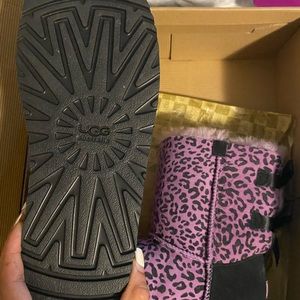 Ugg’s W Bows ❤️!